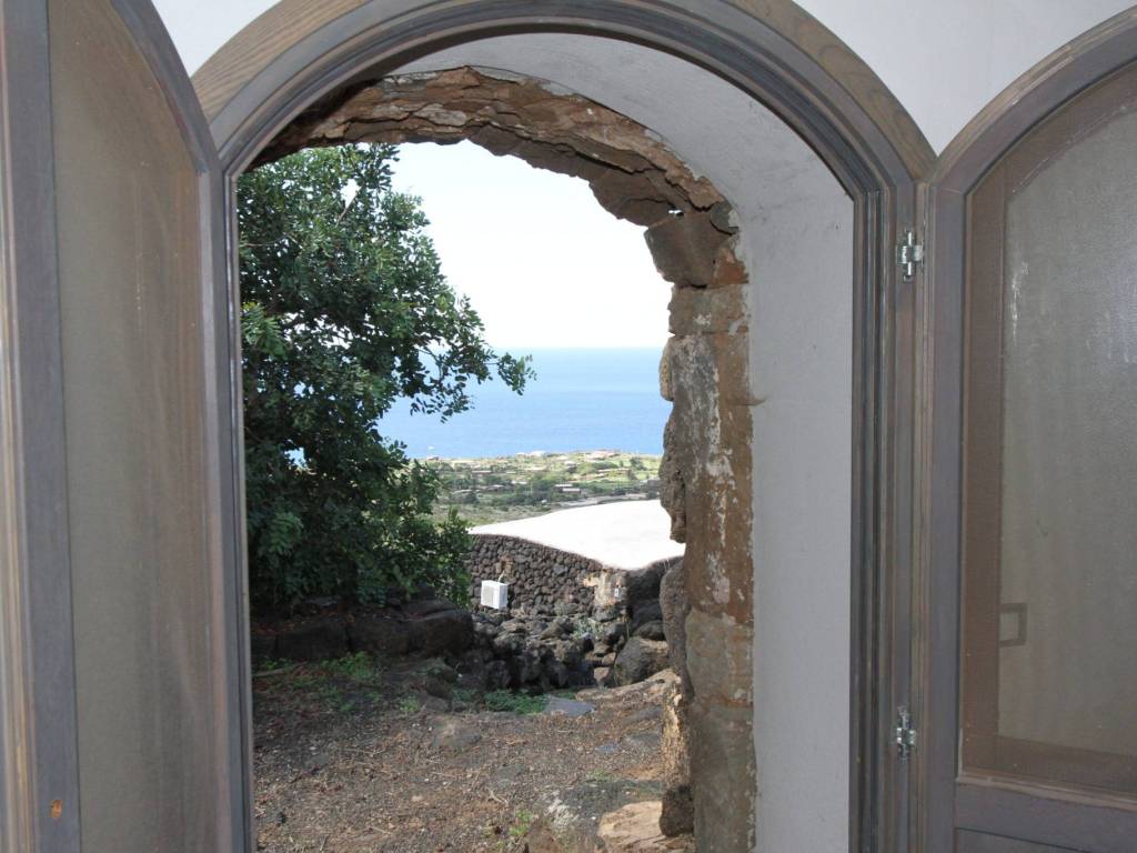 casa indipendente in vendita a Pantelleria in zona Madonna delle Grazie
