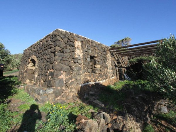 casa indipendente in vendita a Pantelleria in zona Madonna delle Grazie