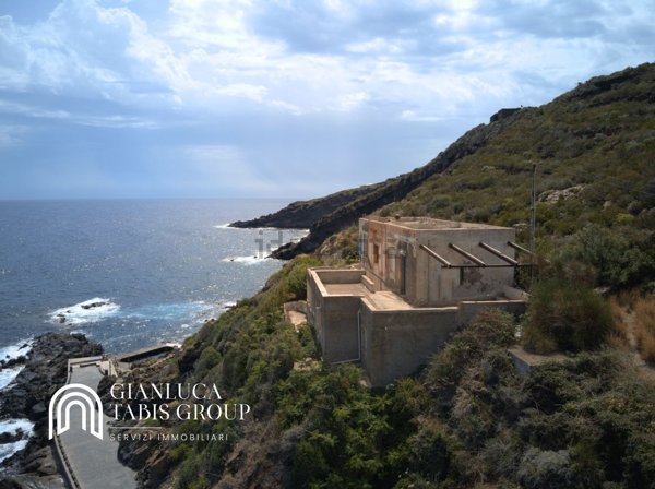 casa indipendente in vendita a Pantelleria in zona Gadir