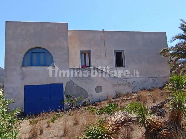 appartamento in vendita a Pantelleria in zona Campobello