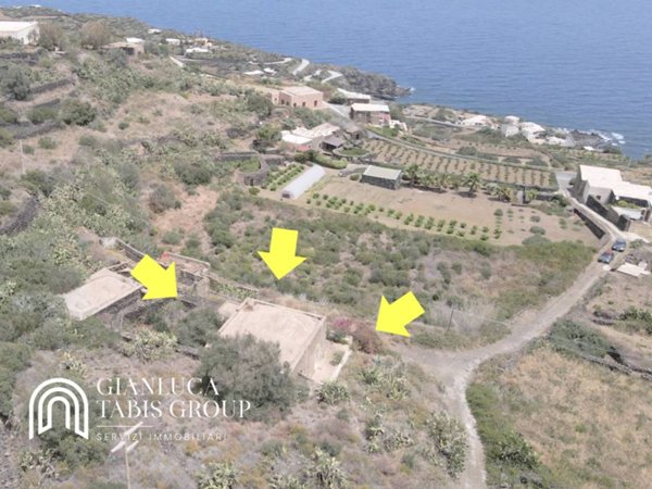 casa indipendente in vendita a Pantelleria