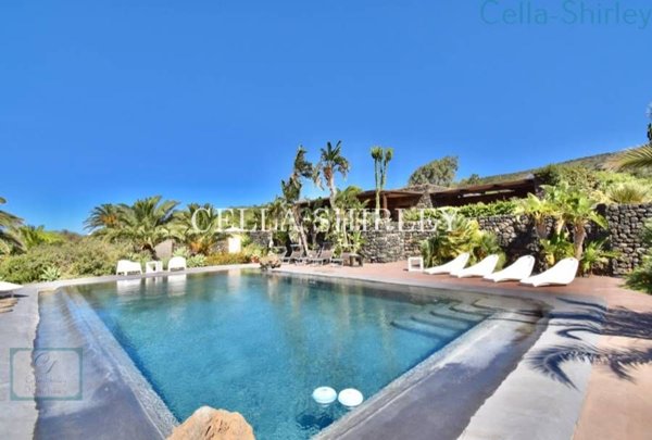 casa indipendente in vendita a Pantelleria in zona Scauri
