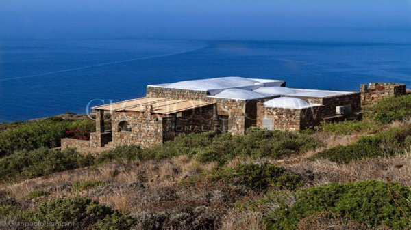 casa indipendente in vendita a Pantelleria