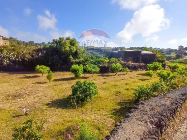 casa indipendente in vendita a Pantelleria