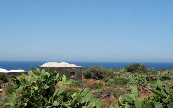 casa indipendente in vendita a Pantelleria