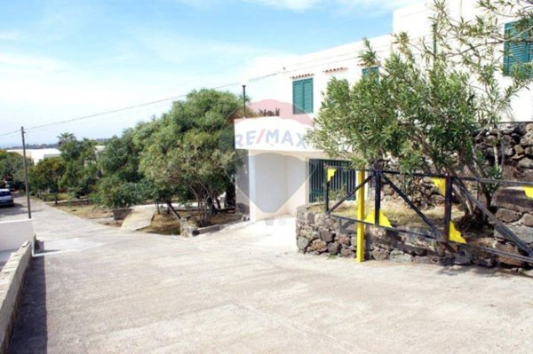 terreno edificabile in vendita a Pantelleria in zona Scauri