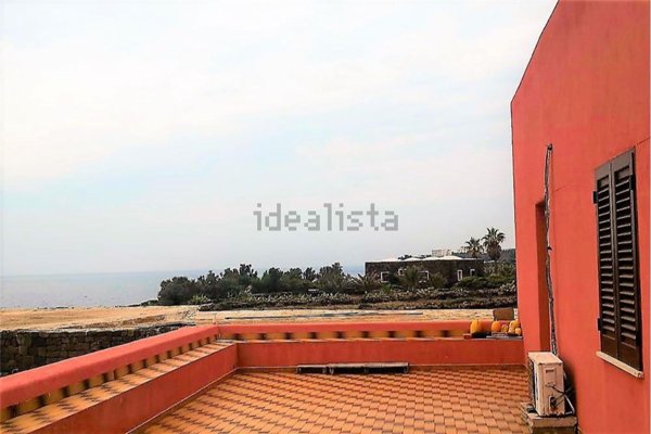 casa indipendente in vendita a Pantelleria