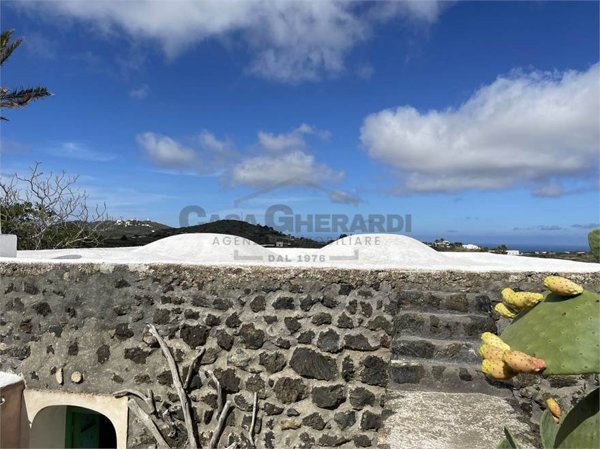 casa indipendente in vendita a Pantelleria