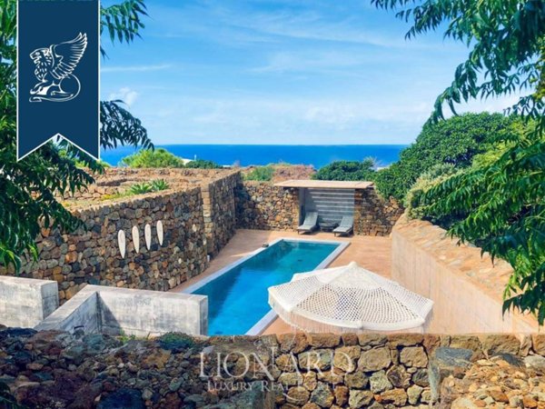casa indipendente in vendita a Pantelleria