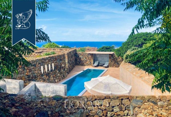casa indipendente in vendita a Pantelleria
