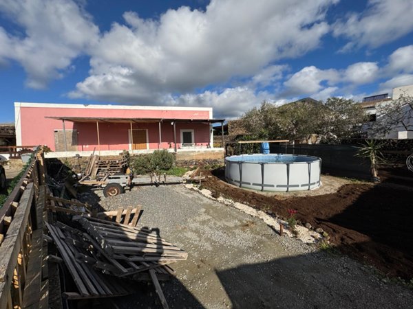 casa indipendente in vendita a Pantelleria