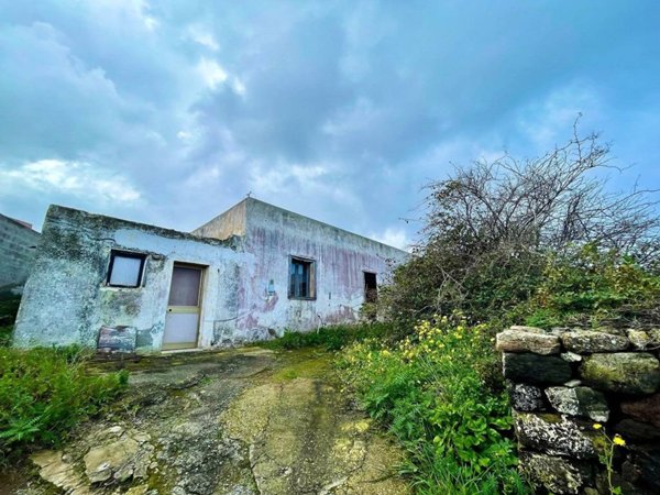 casa indipendente in vendita a Pantelleria