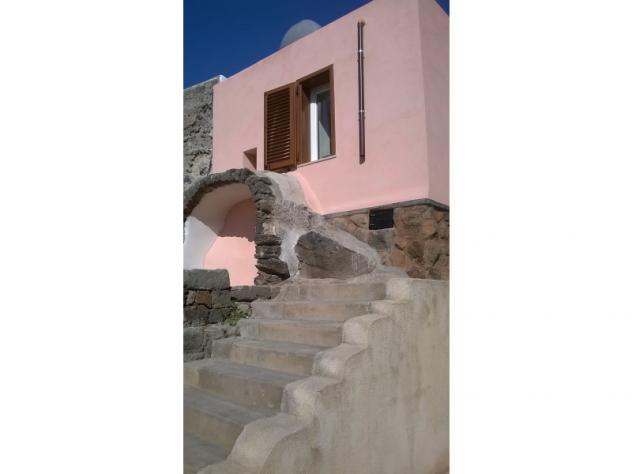casa indipendente in vendita a Pantelleria