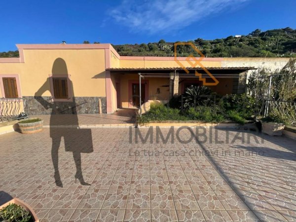appartamento in vendita a Pantelleria in zona Scauri