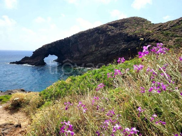 casa indipendente in vendita a Pantelleria