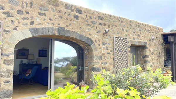 casa indipendente in vendita a Pantelleria in zona Scauri