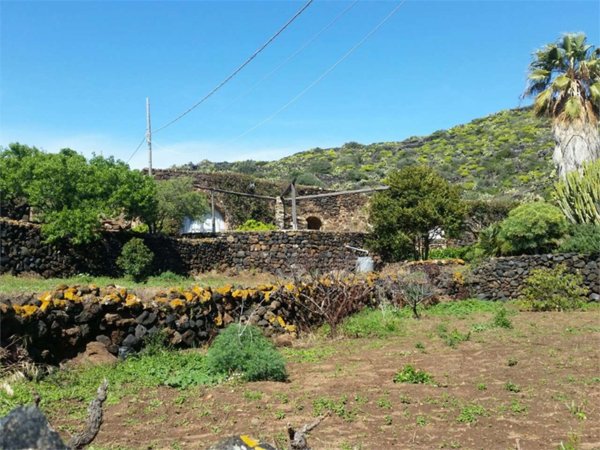 terreno edificabile in vendita a Pantelleria in zona Madonna delle Grazie