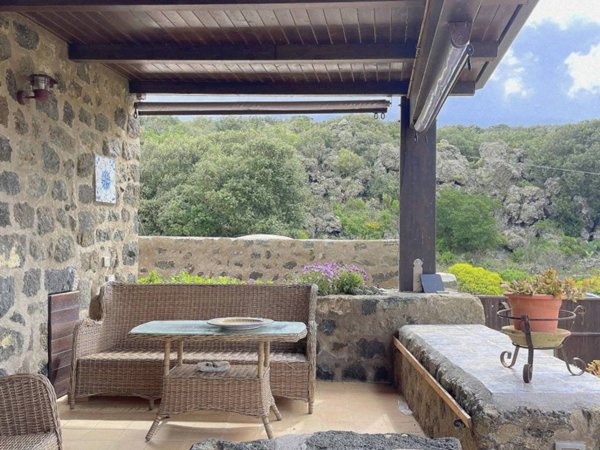 casa indipendente in vendita a Pantelleria