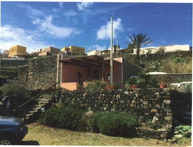 casa indipendente in vendita a Pantelleria in zona Kamma