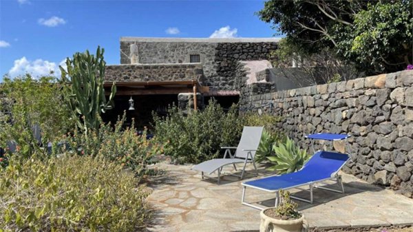 casa indipendente in vendita a Pantelleria