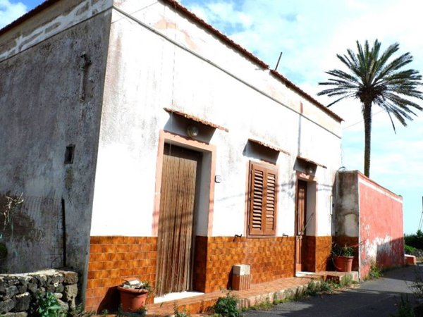 casa indipendente in vendita a Pantelleria