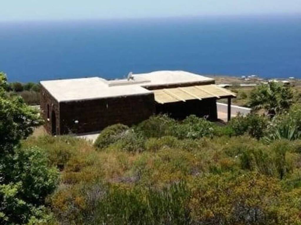 casa indipendente in vendita a Pantelleria