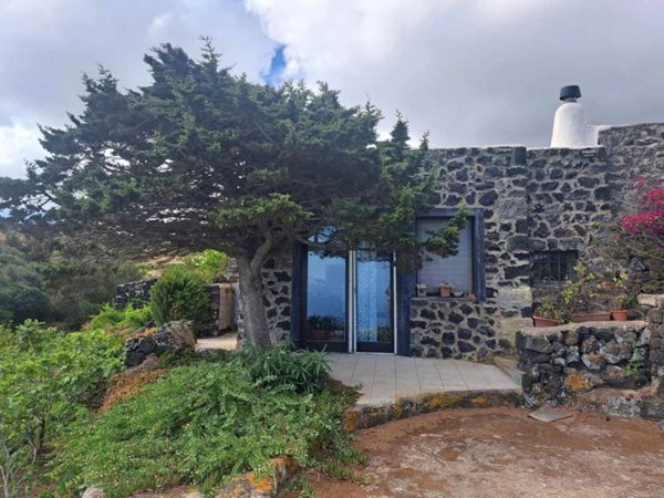 casa indipendente in vendita a Pantelleria
