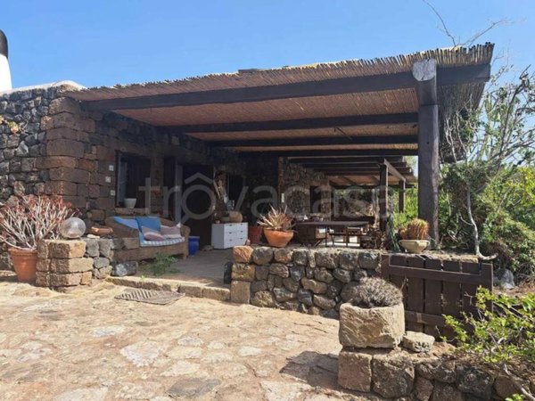 casa indipendente in vendita a Pantelleria