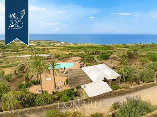 casa indipendente in vendita a Pantelleria in zona Campobello
