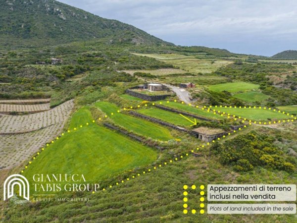 casa indipendente in vendita a Pantelleria