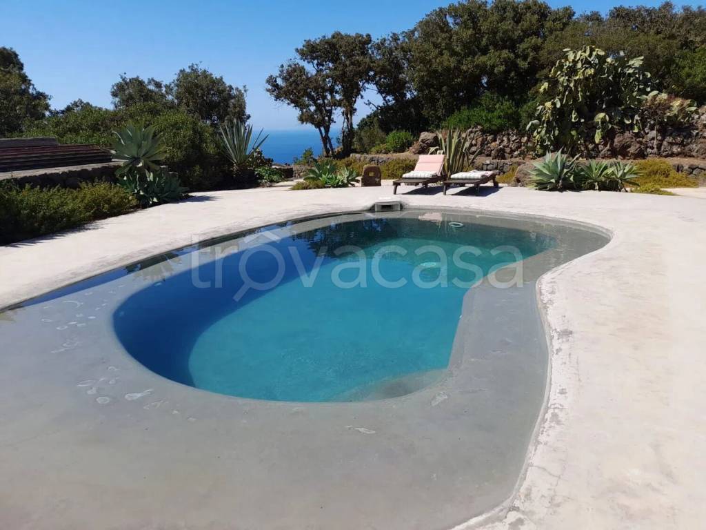 casa indipendente in vendita a Pantelleria