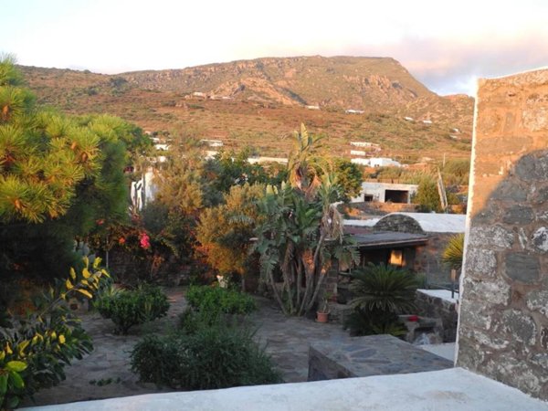 casa indipendente in vendita a Pantelleria