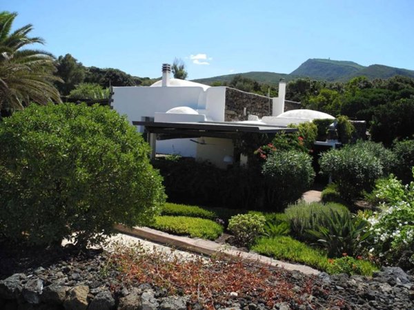 casa indipendente in vendita a Pantelleria