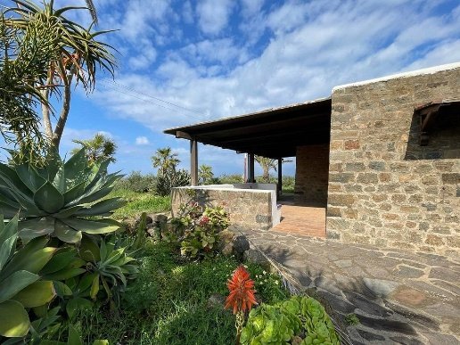 casa indipendente in vendita a Pantelleria