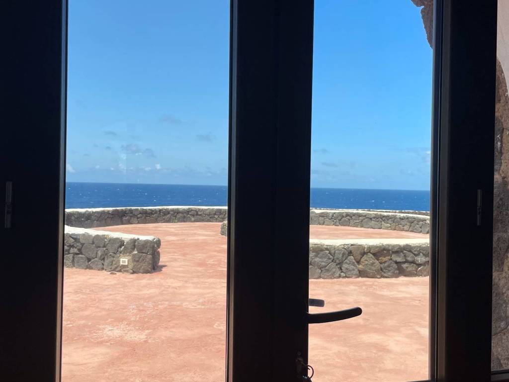casa indipendente in vendita a Pantelleria