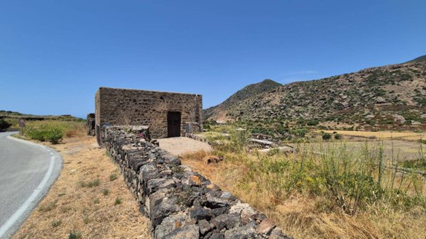 locale di sgombero in vendita a Pantelleria