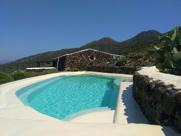 quadrivano in vendita a Pantelleria