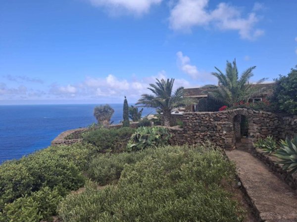 casa indipendente in vendita a Pantelleria