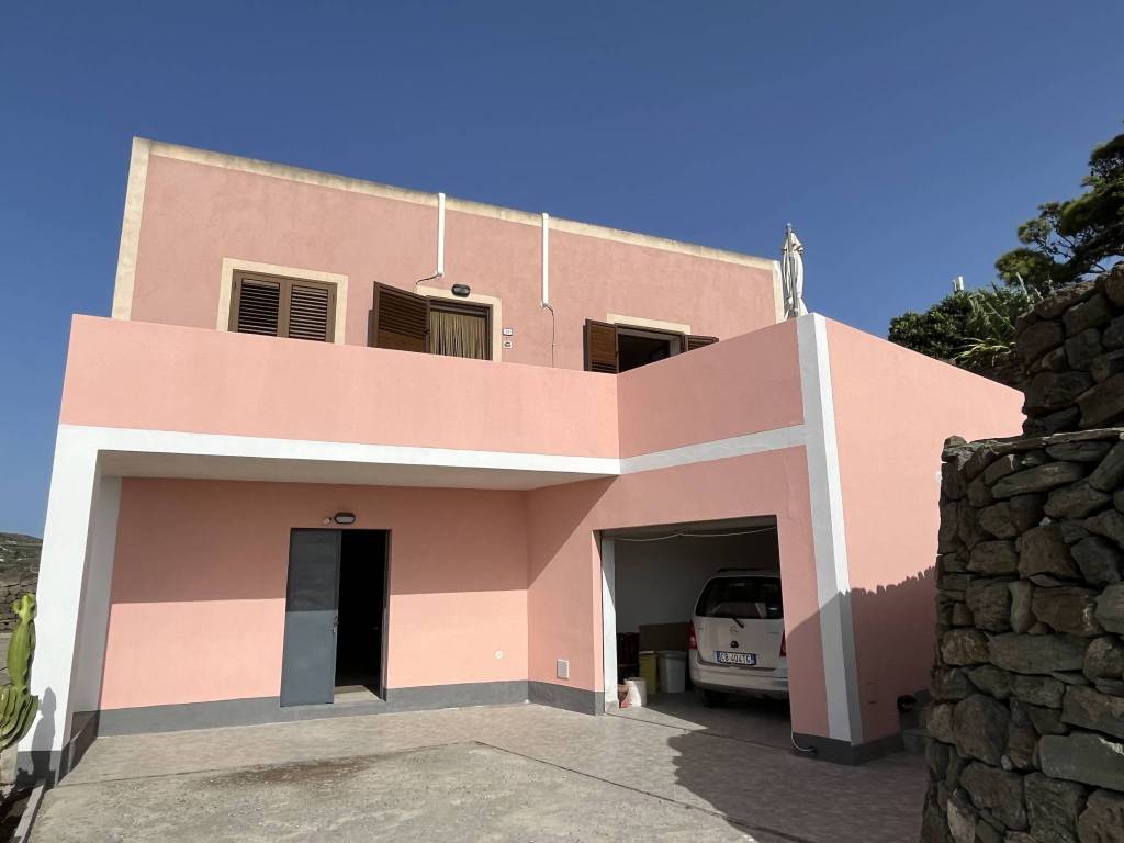 appartamento in vendita a Pantelleria in zona Kamma
