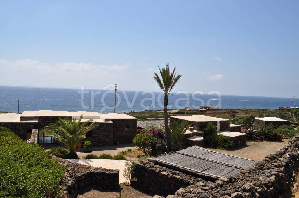 casa indipendente in vendita a Pantelleria