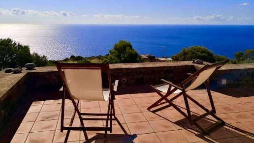 casa indipendente in vendita a Pantelleria in zona Martingana