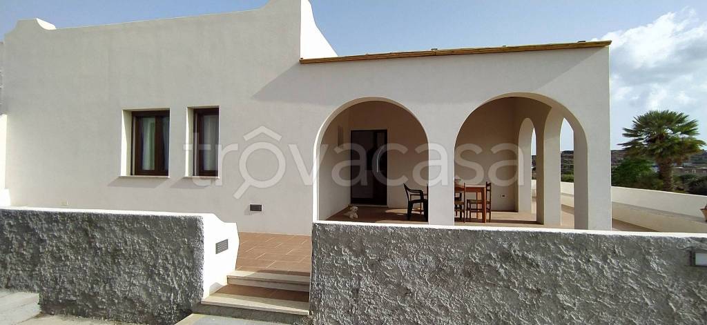 casa indipendente in vendita a Pantelleria