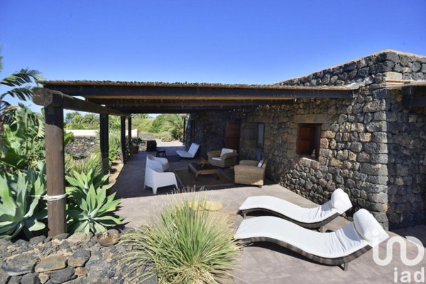 casa indipendente in vendita a Pantelleria