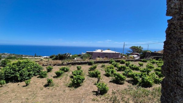 casa indipendente in vendita a Pantelleria