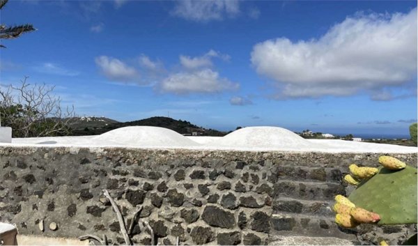 casa indipendente in vendita a Pantelleria