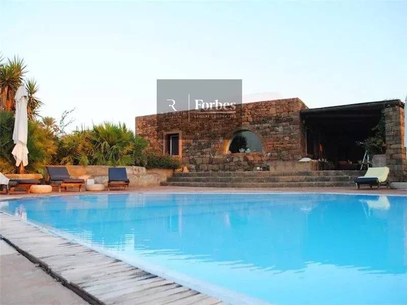 casa indipendente in vendita a Pantelleria