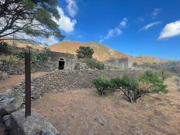 appartamento in vendita a Pantelleria in zona Scauri