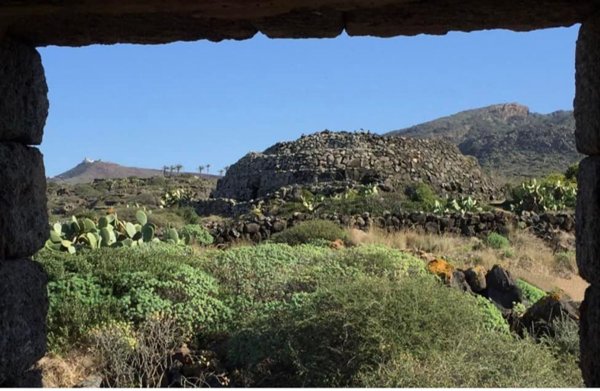 pentavano in vendita a Pantelleria