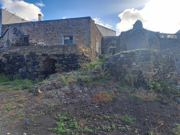 casale in vendita a Pantelleria