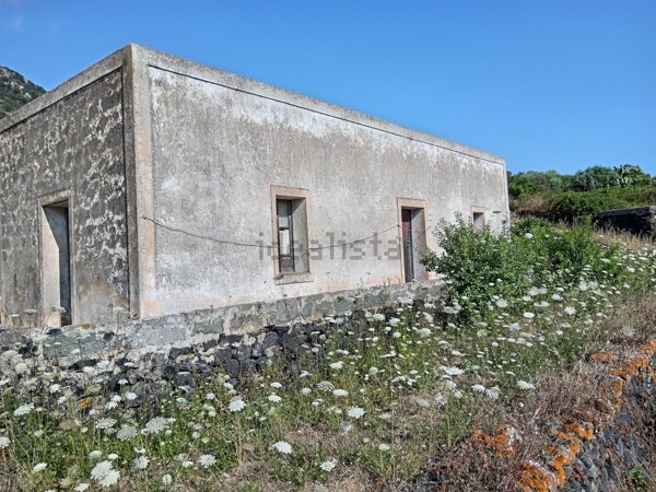 casale in vendita a Pantelleria